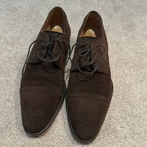 Magnanni, Brown Suede Dress Shoes. Size 10.5. Near new